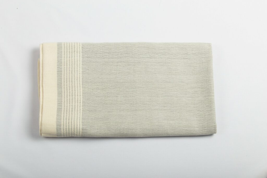 Hand loomed towel/beach towel/throw/pestemal/picnic blanket/table cloth
